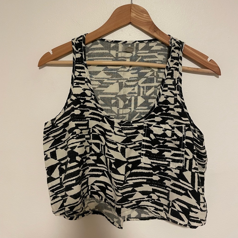 Ecote Size M Cropped Geometric Tank